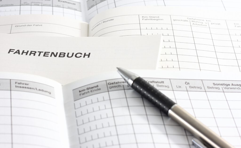 Zwölf Monate Fahrtenbuchauflage auch beim ersten Verkehrsverstoß zulässig – Urteil des VG Hamburg